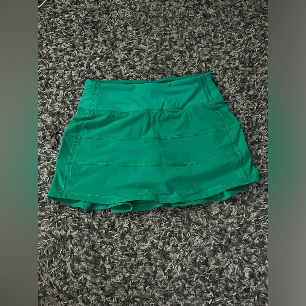 Lululemon NWOT Pace Rival Mid-Rise Skirt Kelly Green Size 0
